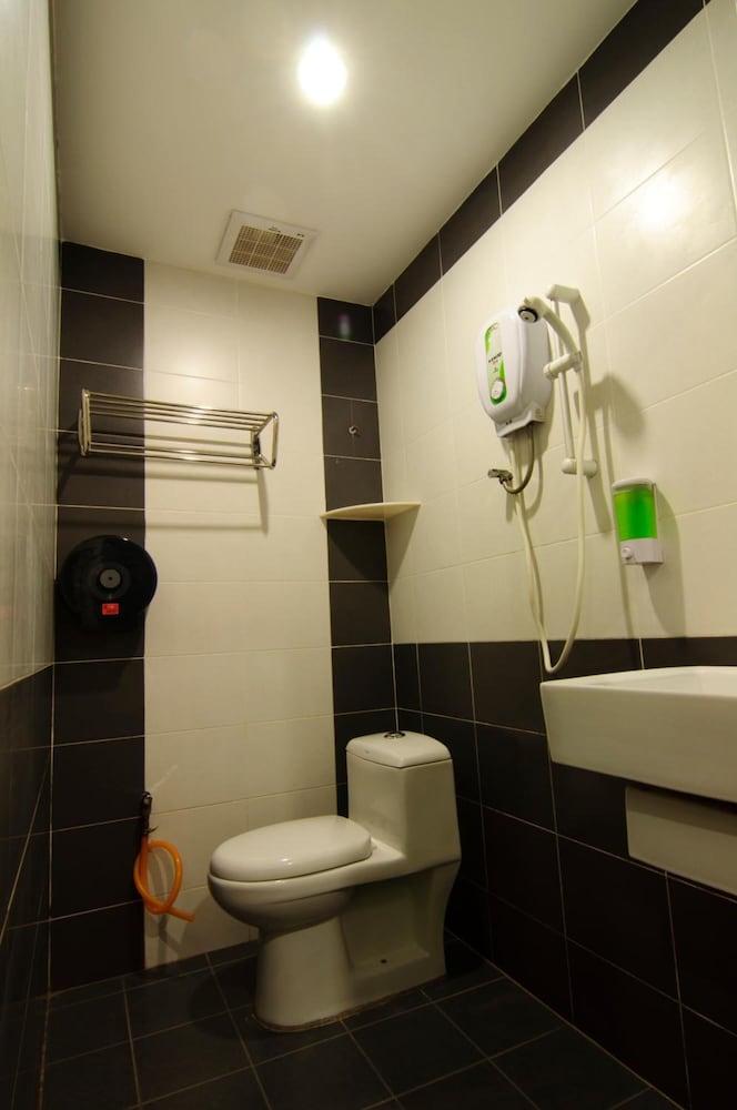 T Hotel Kuala Perlis Bagian luar foto