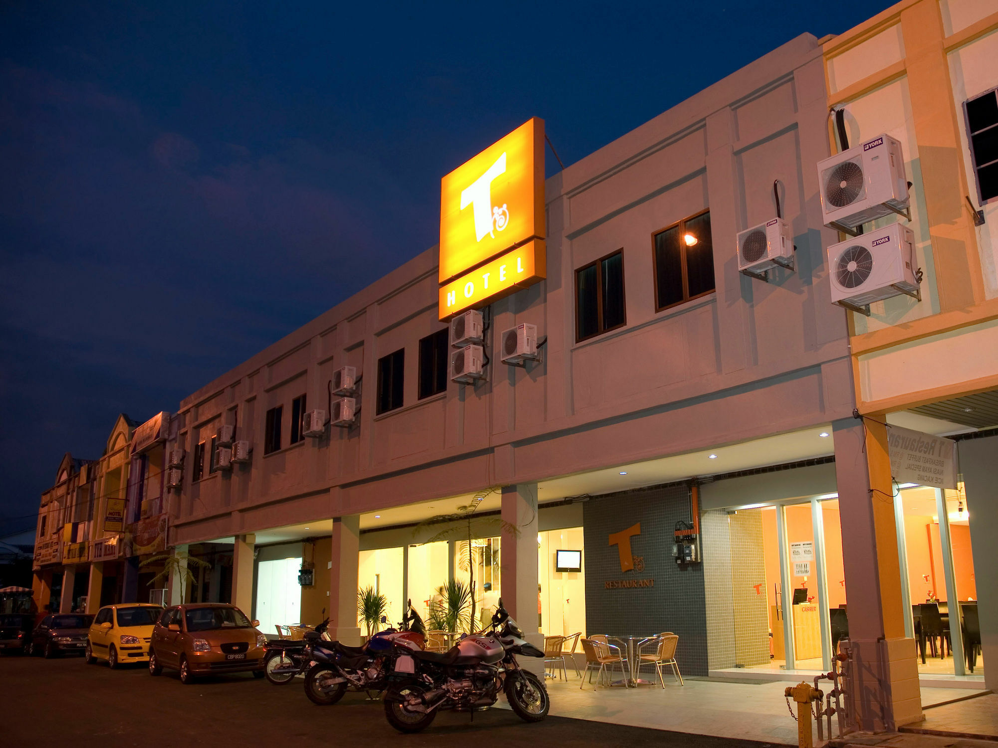 T Hotel Kuala Perlis Bagian luar foto
